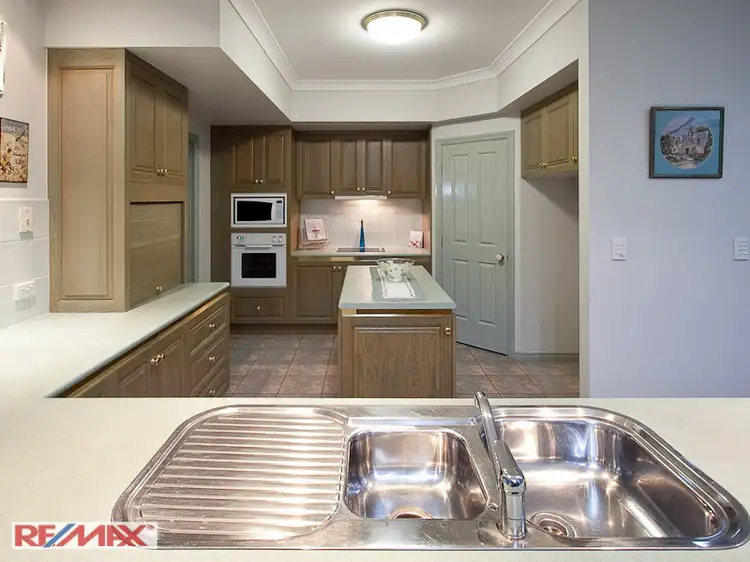 Fifth view of Homely house listing, 2 Dorchester Court, Murrumba Downs QLD 4503