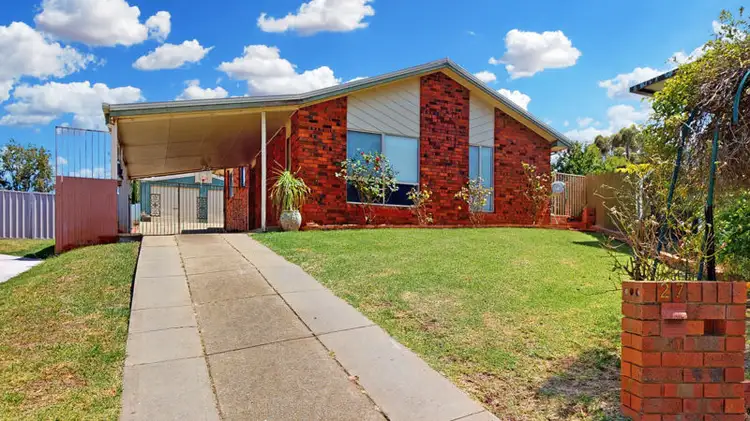 27 Acacia Place, Junee NSW 2663