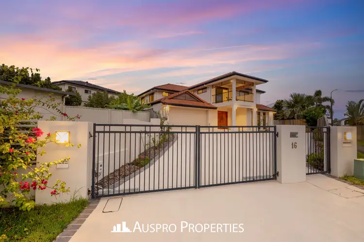 16 Spruce Bark Court, Stretton QLD 4116