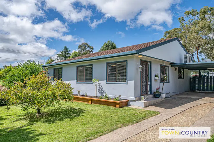 2 Merinda Place, Armidale NSW 2350