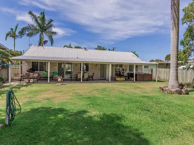 27 Gayome Street, Pacific Paradise QLD 4564