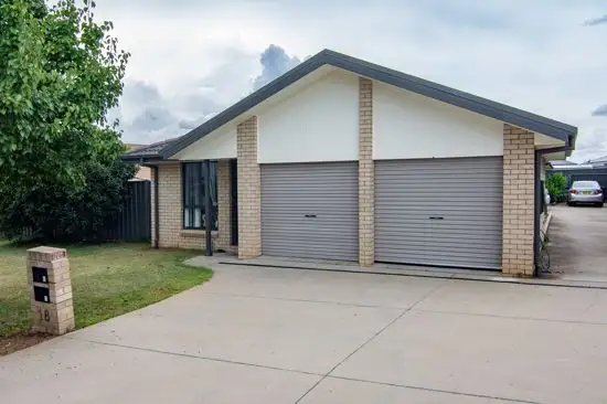 18 Falcon Drive, Tamworth NSW 2340