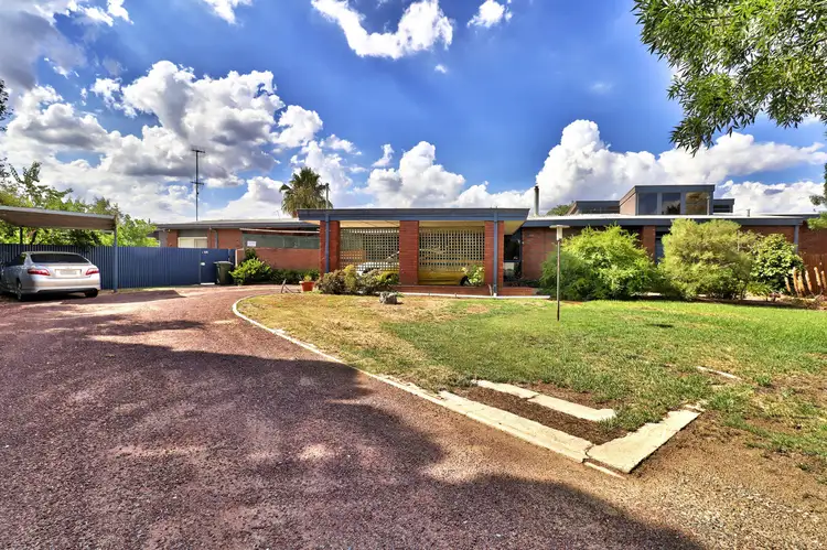 424 Henry Street, Deniliquin NSW 2710