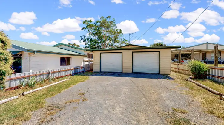 4 Lord St, Junee NSW 2663