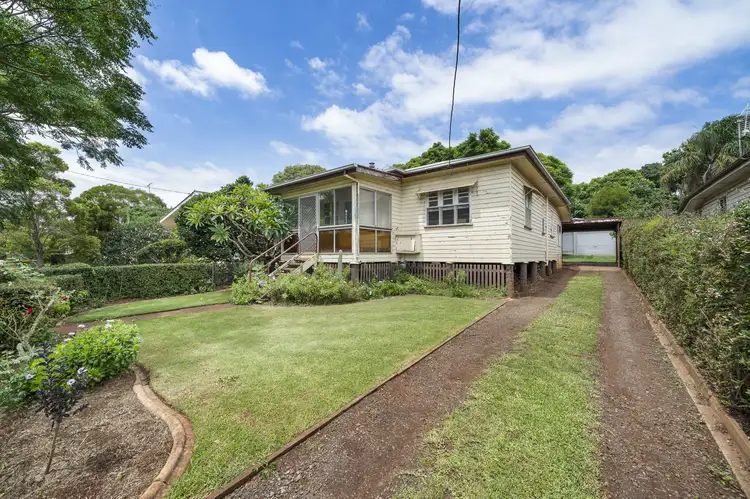 10 Stone Street, Wilsonton QLD 4350