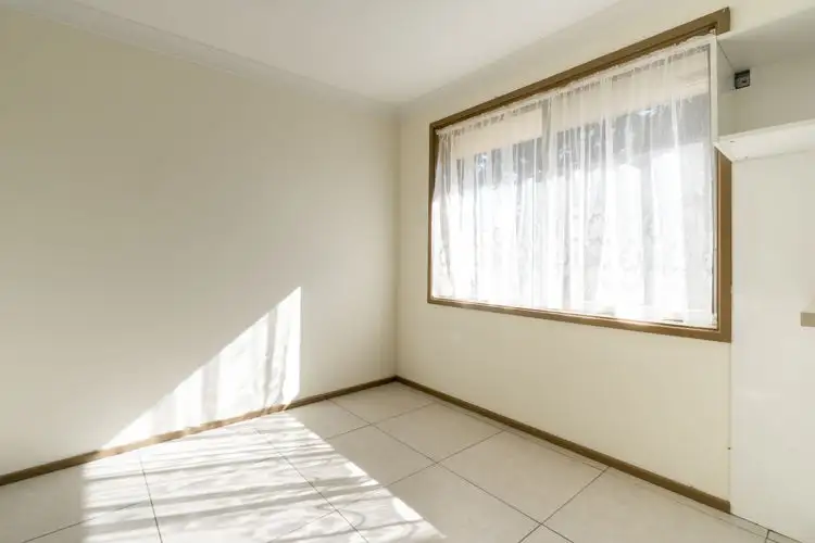 Fifth view of Homely house listing, 10 Wagtail Crescent, Ingleburn NSW 2565