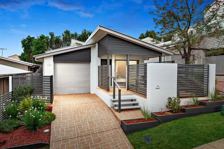 16 Escarpment Drive, Springfield QLD 4300