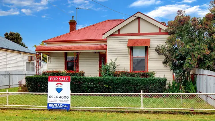 14 Elizabeth Street, Junee NSW 2663