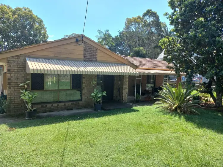 102 Bishop Road, Beachmere QLD 4510