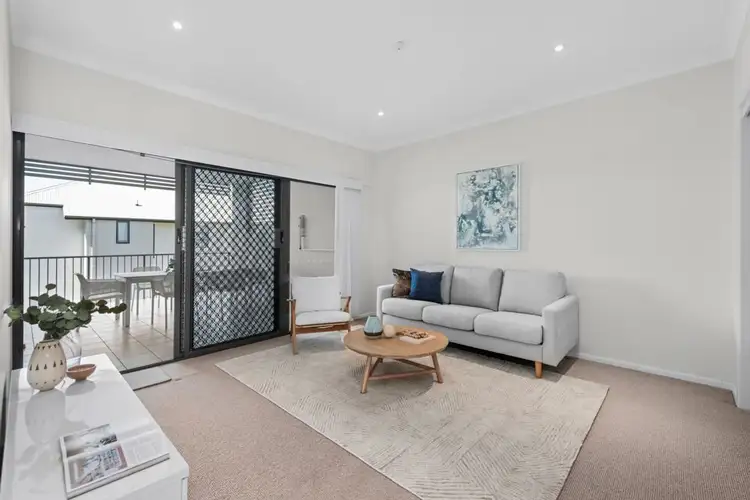 Third view of Homely apartment listing, 8/82 Bay Terrace, Wynnum QLD 4178