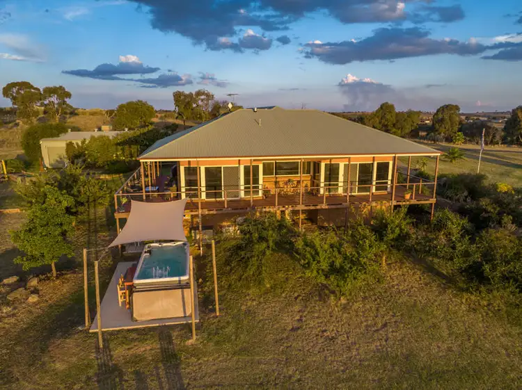 33 Kinvara Drive, Junee NSW 2663