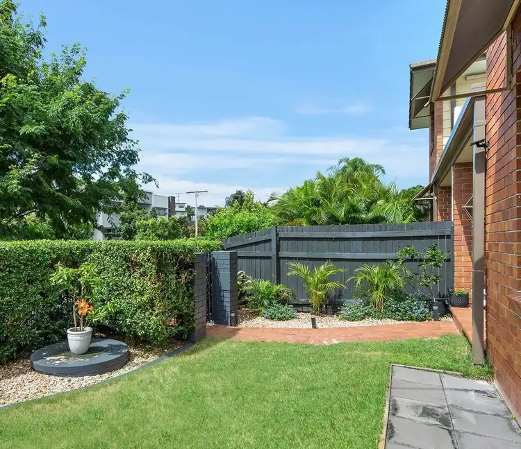2/16 Key Street, Morningside QLD 4170