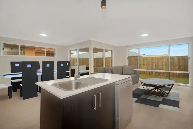 1A Lendrum Street, Newtown QLD 4350