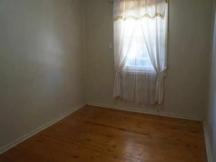 Fifth view of Homely house listing, 2 Jeffrey Crescent, Murray Bridge SA 5253