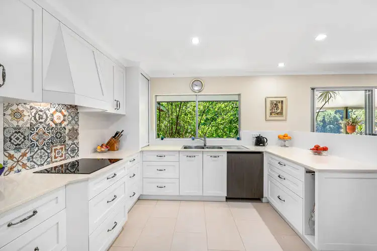 25 Panorama Drive, Nambour QLD 4560