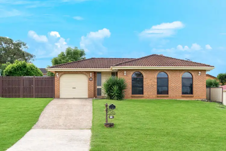 40 Romeo Crescent, Rosemeadow NSW 2560
