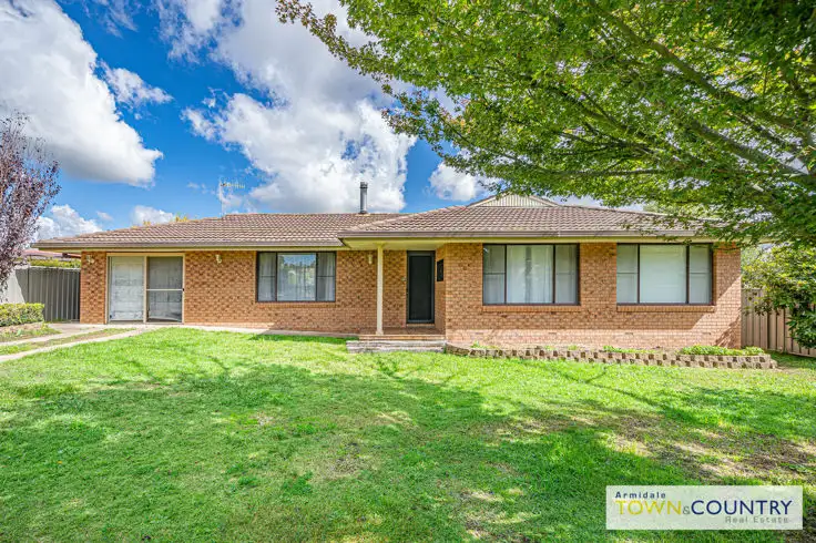 2 Atherton Street, Armidale NSW 2350