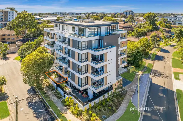 2/15 Vista Street, Penrith NSW 2750