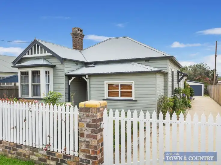 63 Barney Street, Armidale NSW 2350