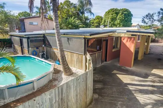 8 Dwyer Street, Beachmere QLD 4510