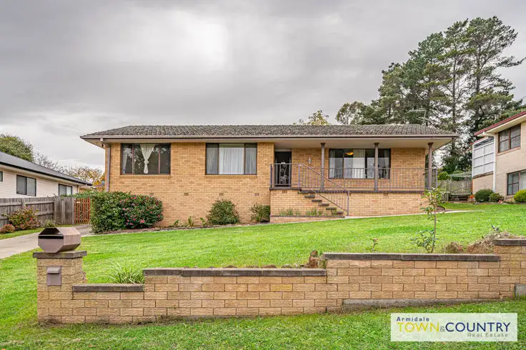11 Schultz Avenue, Armidale NSW 2350