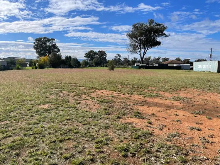 5 Howell Street, Illabo NSW 2590