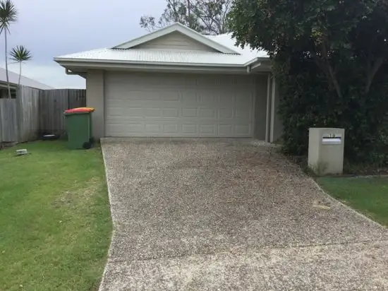 19 Milbrook Crescent, Pimpama QLD 4209