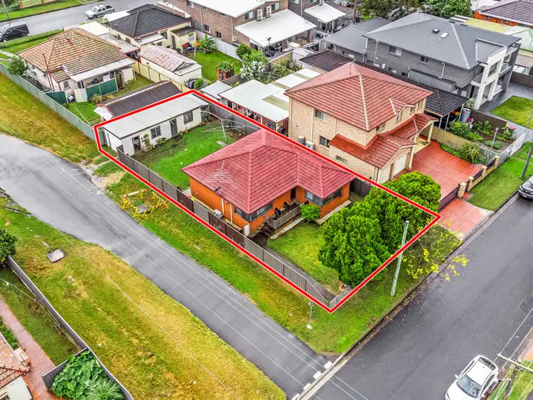 21A Buckingham Street, Canley Heights NSW 2166