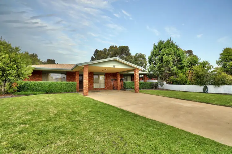2 Renwick Crt, Deniliquin NSW 2710