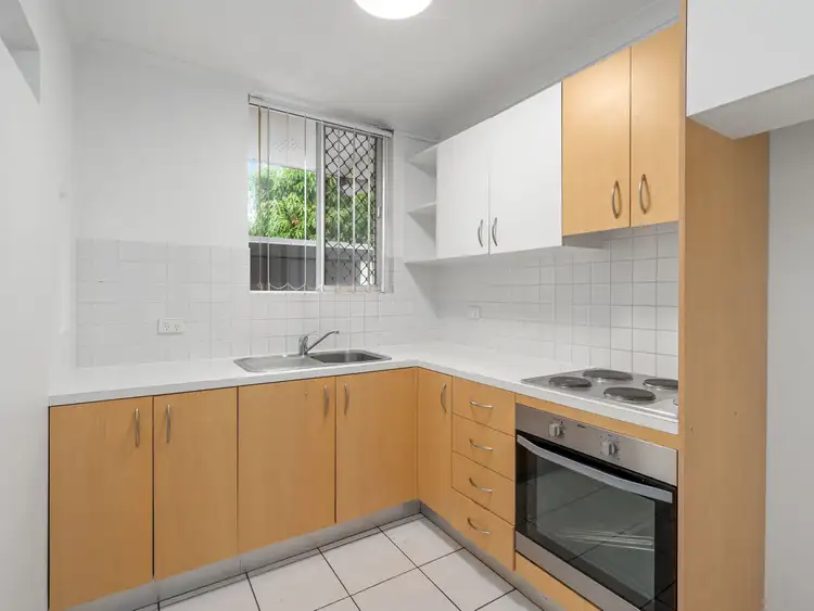 Fifth view of Homely unit listing, 8/30 Cork Street, Yeronga QLD 4104