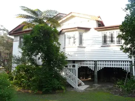 18 LOUIS STREET, Redcliffe QLD 4020