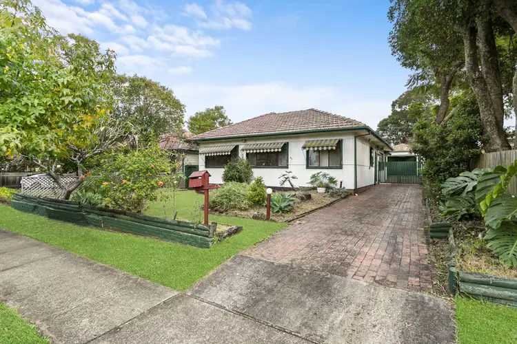61 Cecil Street, Guildford NSW 2161