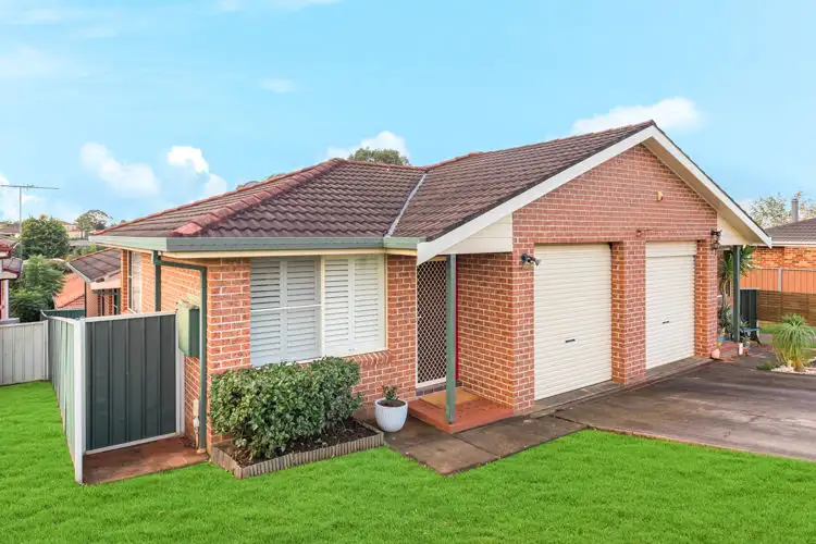 1/35 Frontignan Street, Eschol Park NSW 2558