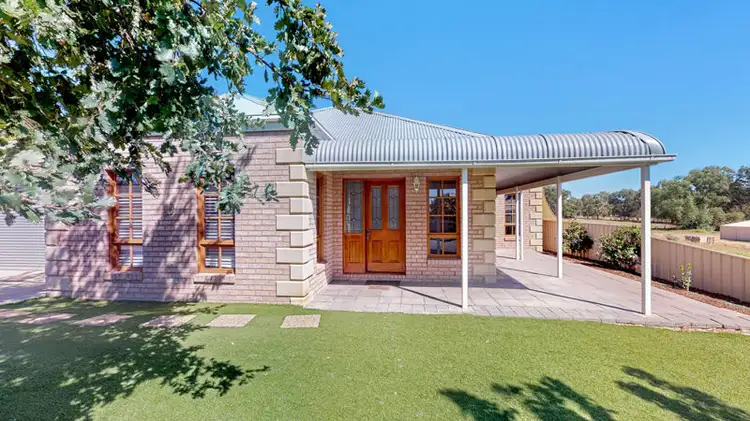 17 Fitzroy Street, Junee NSW 2663