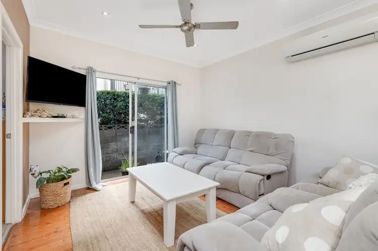 Fourth view of Homely unit listing, 2/76 Dutton Street, Coolangatta QLD 4225