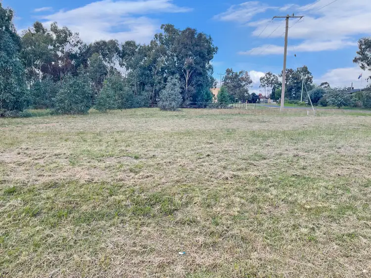 28 Percy Street, Old Junee NSW 2652