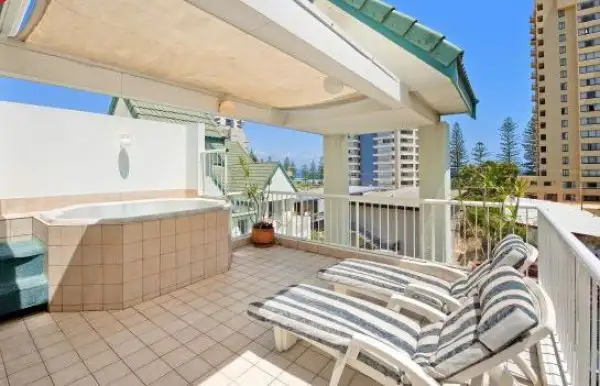 29/243 Boundary Street, Rainbow Bay QLD 4225
