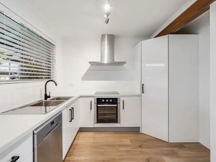 Fourth view of Homely unit listing, 3/2 Benjamin Street, Mount Lofty QLD 4350