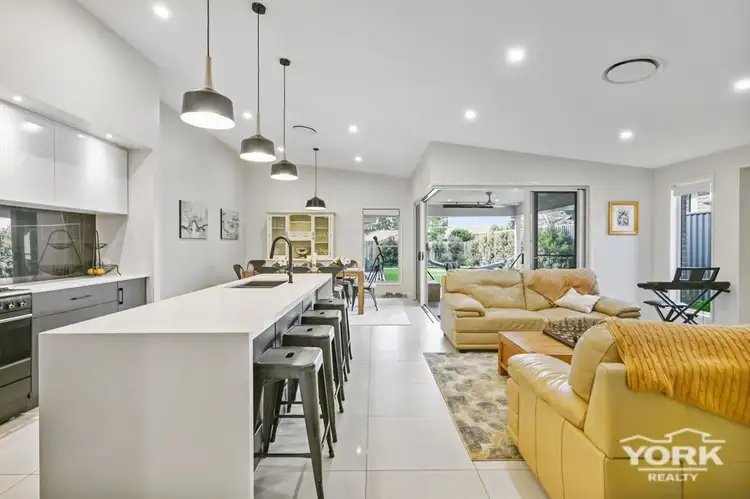 Fifth view of Homely house listing, 25 Madonna Circuit, Middle Ridge QLD 4350