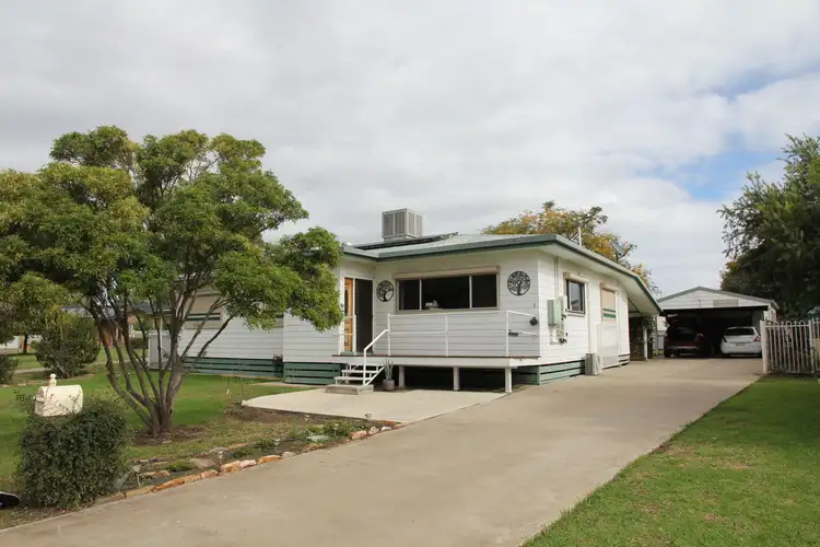 8 Willow Place, Moree NSW 2400