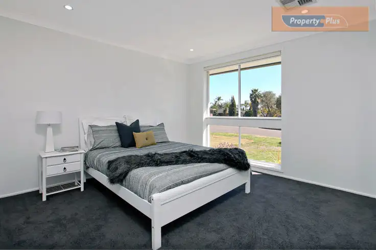 Fourth view of Homely house listing, 16 Chateau Crescent, St Clair NSW 2759