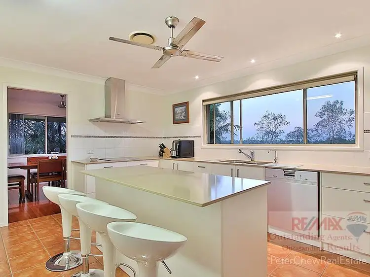 Seventh view of Homely house listing, 3 MacQuarie Court, Mount Ommaney QLD 4074