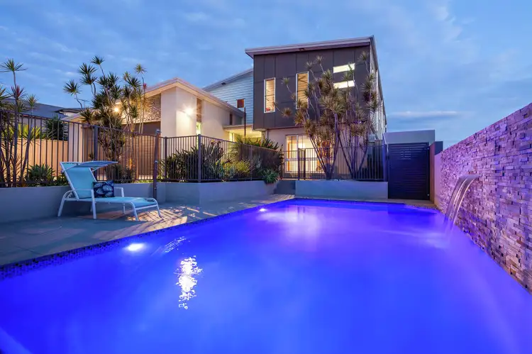 33 Yarabah Crescent