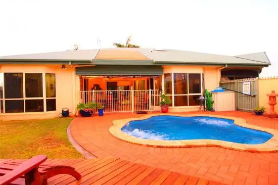 11 Rialto Crt, Urangan QLD 4655