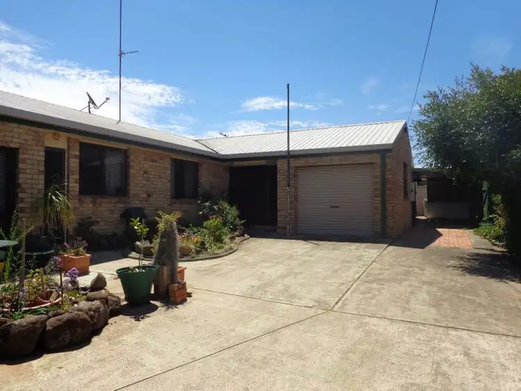 2/94 Jennifer Cres, Darling Heights QLD 4350