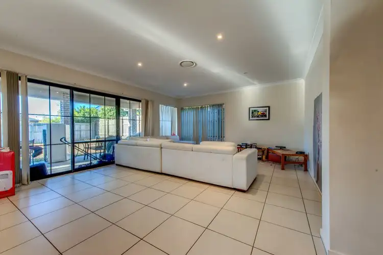 Sixth view of Homely house listing, 8 Lomond Place, Parkinson QLD 4115