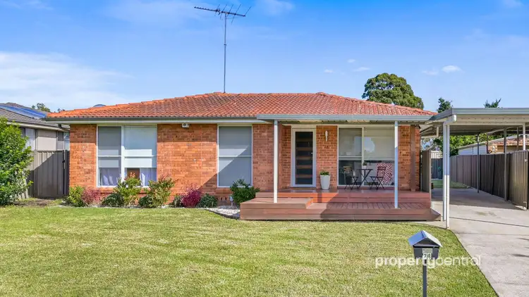 28 Stoke Crescent, South Penrith NSW 2750