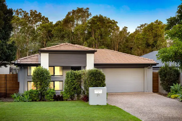 21 Worchester Crescent, Wakerley QLD 4154