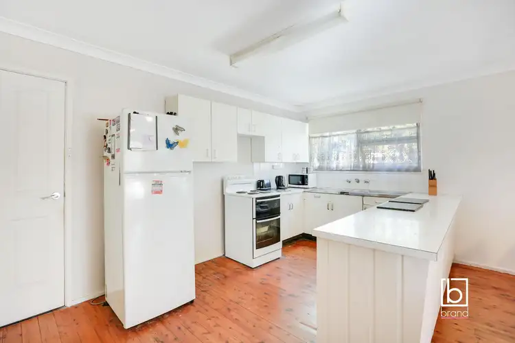 Second view of Homely house listing, 24 Noela Place, Budgewoi NSW 2262