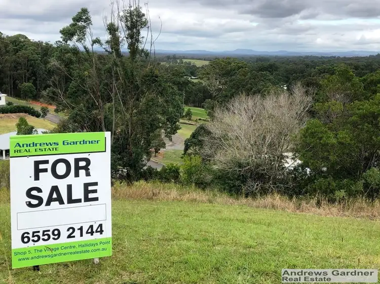 8 Barrington Crescent, Tallwoods Village NSW 2430